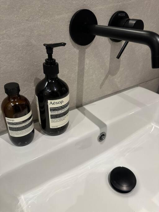 ロンドンLondwell, Luxe And Leaves, Chelsea Flat With Private Gardenアパートメント エクステリア 写真