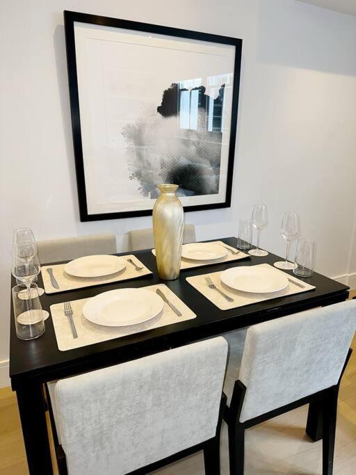 ロンドンLondwell, Luxe And Leaves, Chelsea Flat With Private Gardenアパートメント エクステリア 写真
