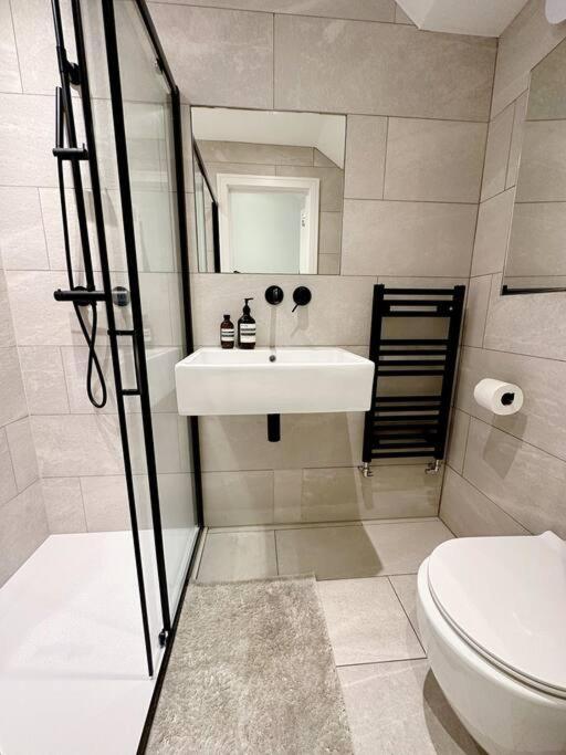 ロンドンLondwell, Luxe And Leaves, Chelsea Flat With Private Gardenアパートメント エクステリア 写真